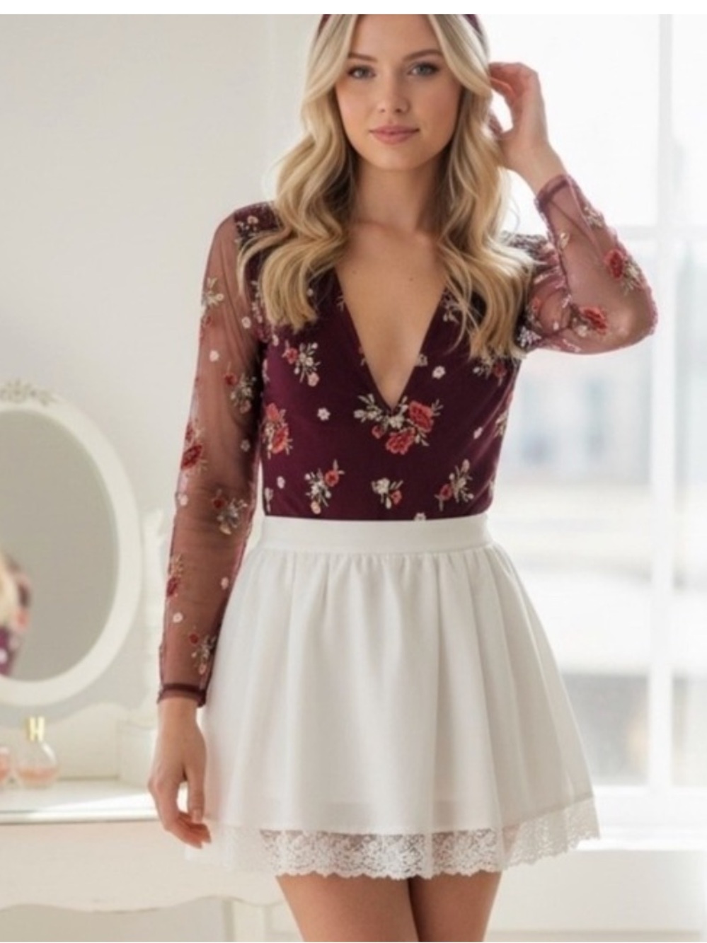 Express Mesh Floral Embroidered Long Sleeve V-Neck Bodysuit Women's XS Coquette